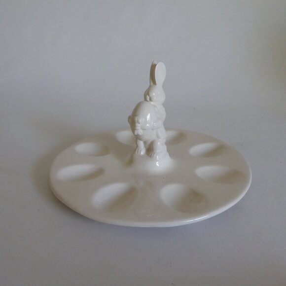 NEW VINTAGE CERAMIC EASTER BUNNY RABBIT WHITE DEVILED EGG SERVING DISH PLATE - Picture 7 of 13